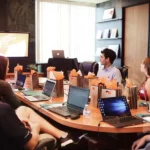 Scrum Master: Die ultimative Superkraft im agilen Projektmanagement - Finde heraus, ob du das Zeug dazu hast!
